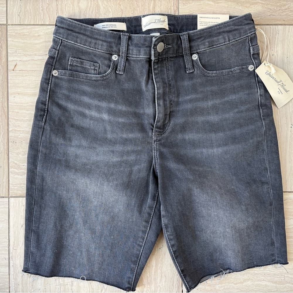 Universal Thread High Rise Bermuda Dark Gray Shorts Women’s Size 4 NWT